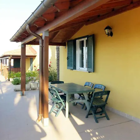 Dom wakacyjny Locazione Turistica Villaggio Europe Garden Silvi Paese